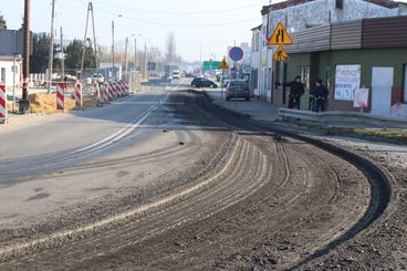 Zgodnie z zapowiedzią skrzyżowanie, na którym powstaje rondo, zostało zamknięte